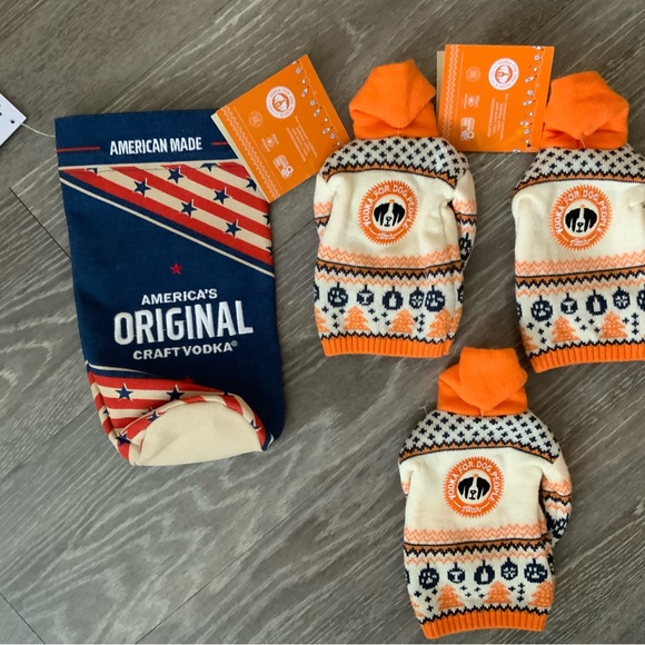 Tito’s Vodka For Dog People Sweaters and Bottle Cover - Picture 4 of 7